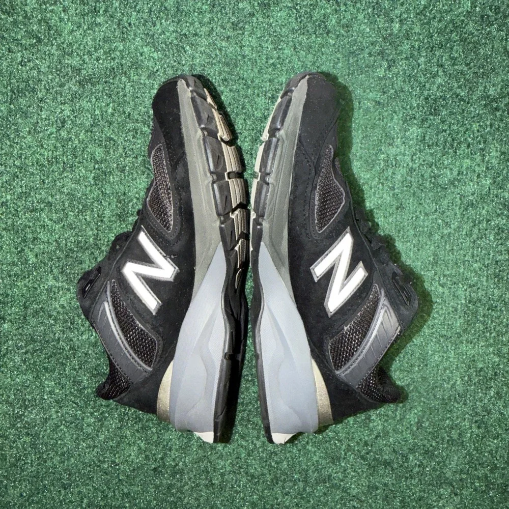 Size 8 - New Balance 990v5 Made In USA Black W990BK5 Used Very Good Condition